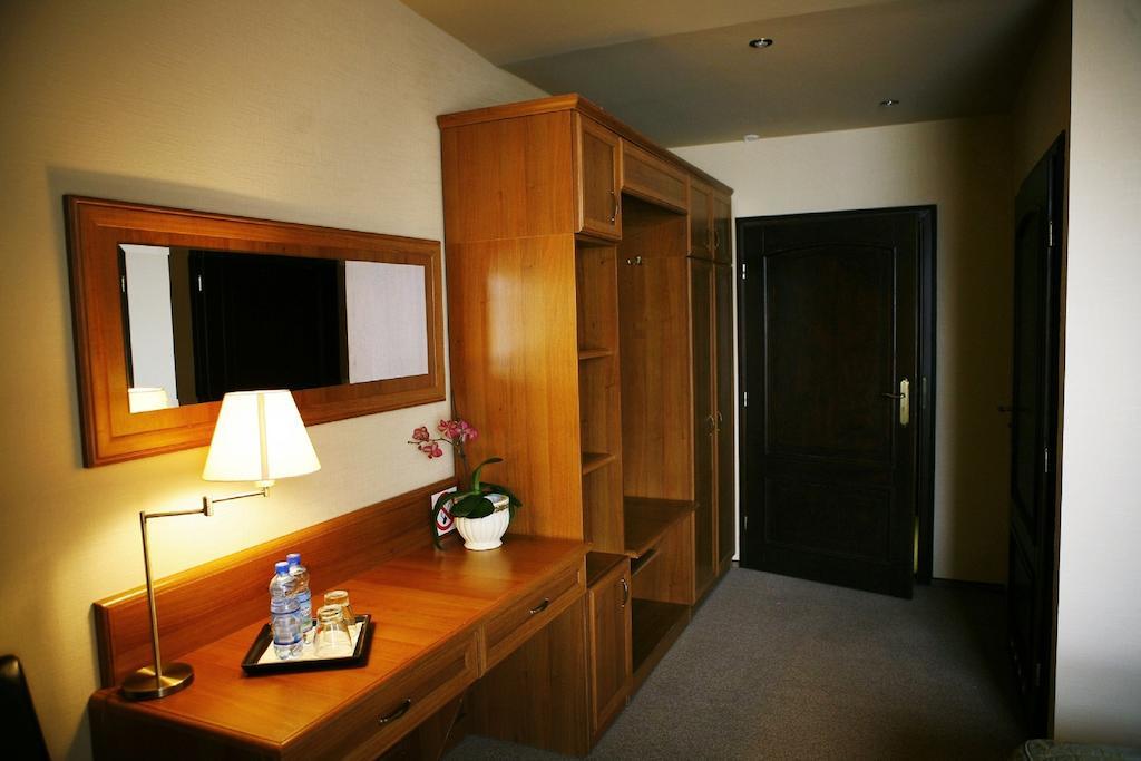Hotel Zorza Namysłów 객실 사진